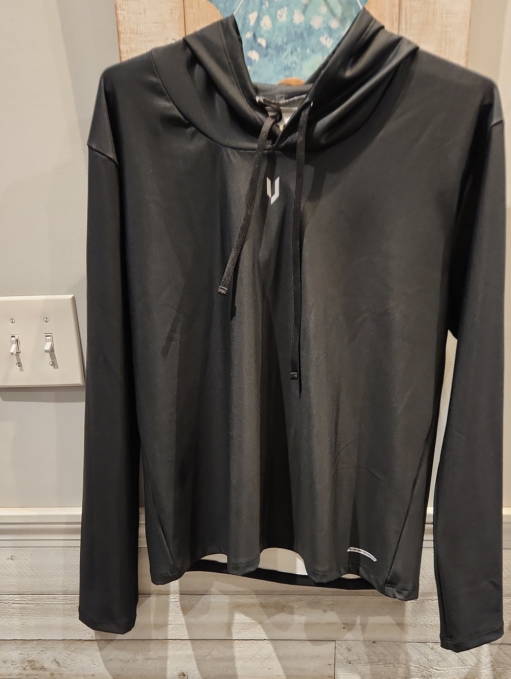 Black Women’s Light Weight Hooded Performance Pullover Sz XL